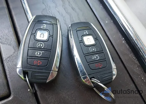 2019 Lincoln Navigator Reserve from USA, damaged, VIN 5LMJJ2LT2KEL13830